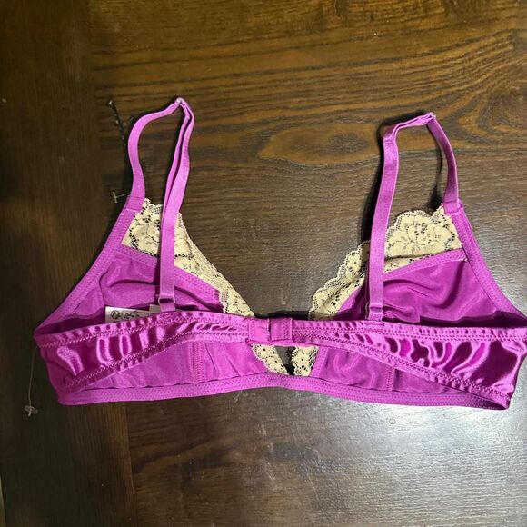 NEW URBAN OUTFITTERS Out From Under  Izora Satin & Lace purple bralette - Picture 8 of 10